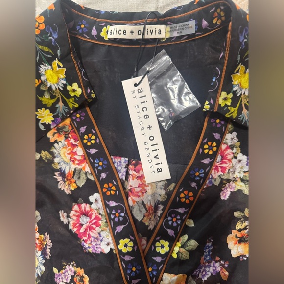 NWT ✨Alice and Olivia Floral-print Blouse - Picture 5 of 9